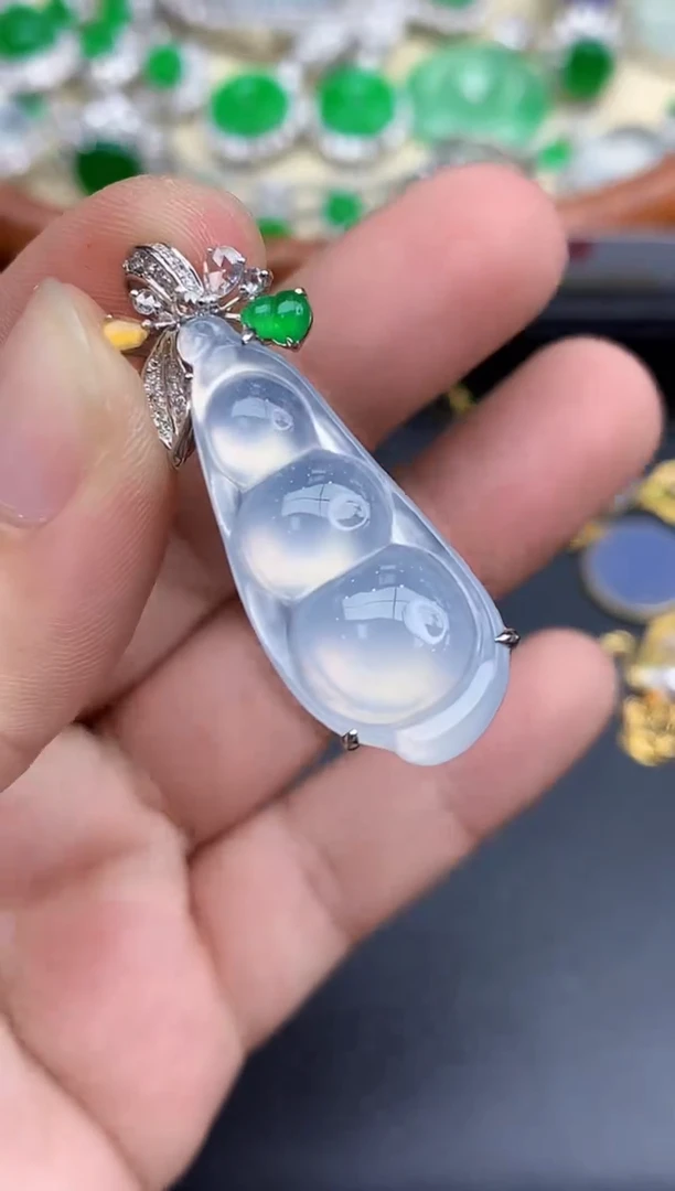 颈饰18K金镶嵌翡翠560-中国好珍宝