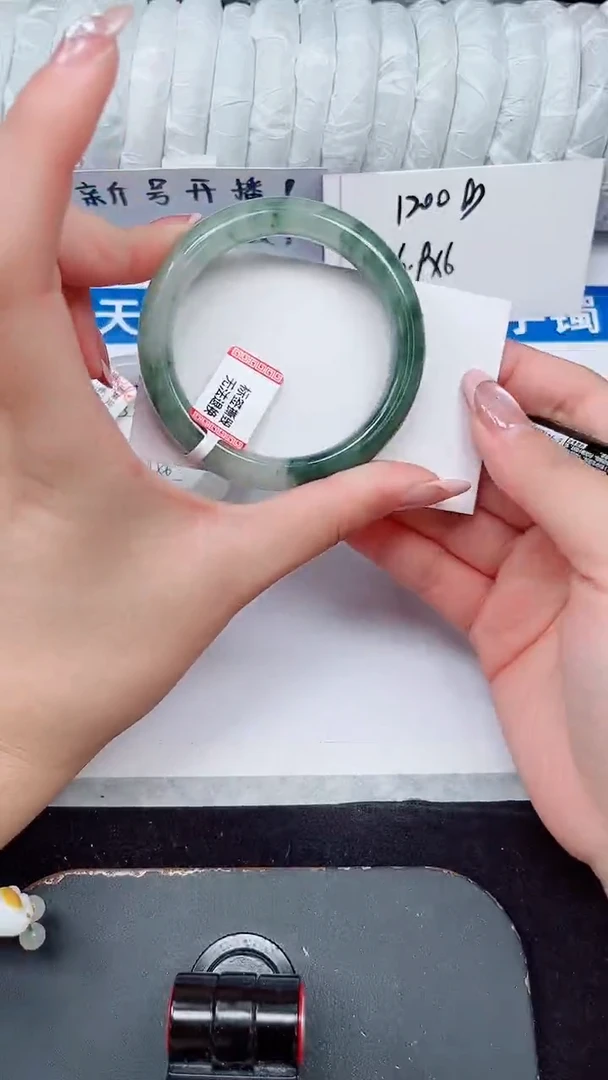 未镶嵌手镯石英质玉39-51/52