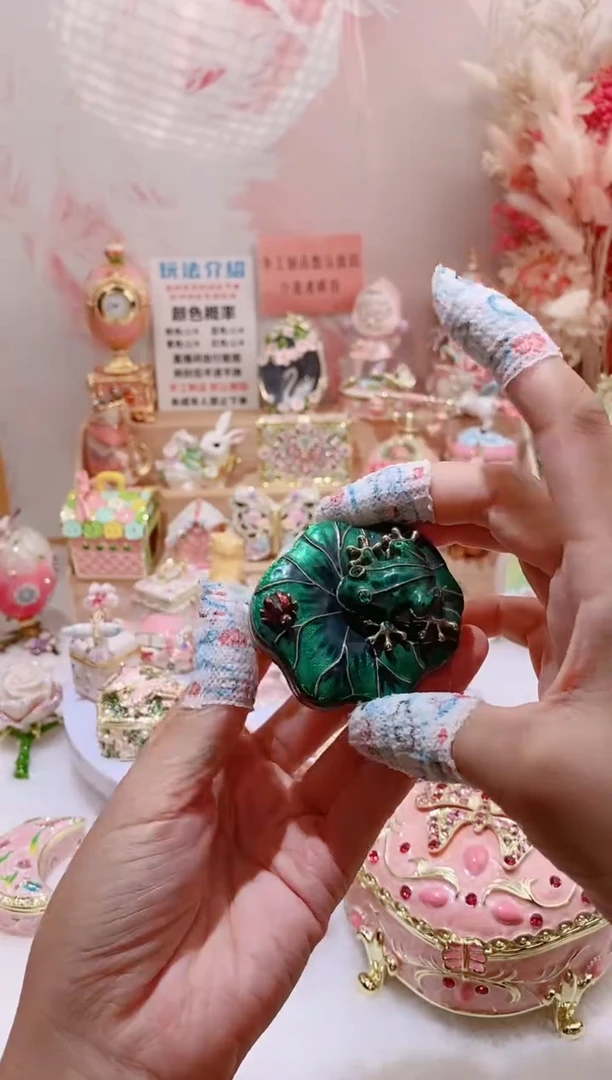 珐琅彩首饰盒摆件