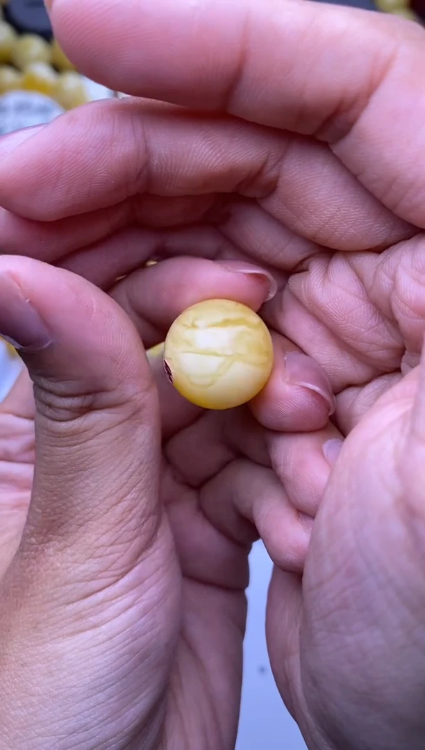 裸石琥珀未镶嵌大小姐珠宝93