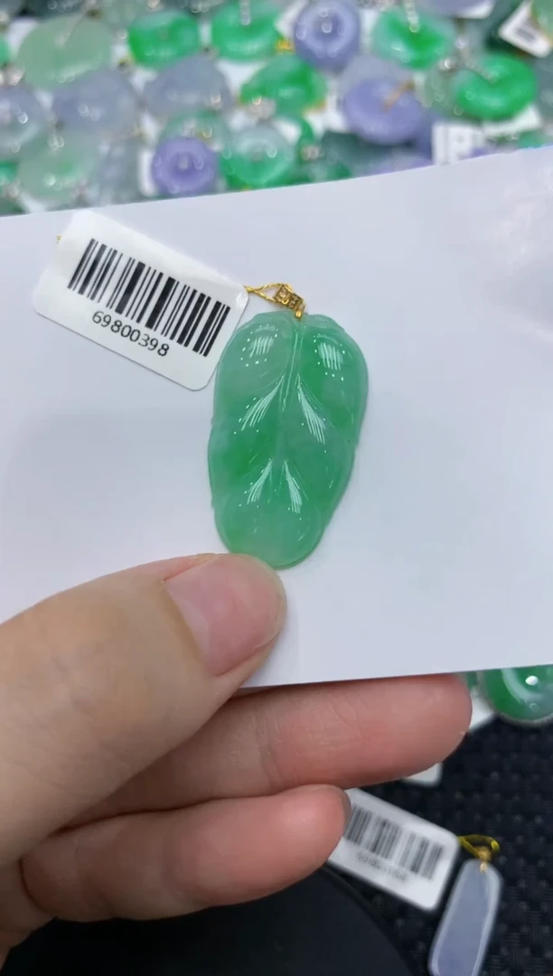 【闪购商品】翡翠颈饰18K金镶嵌1111111111