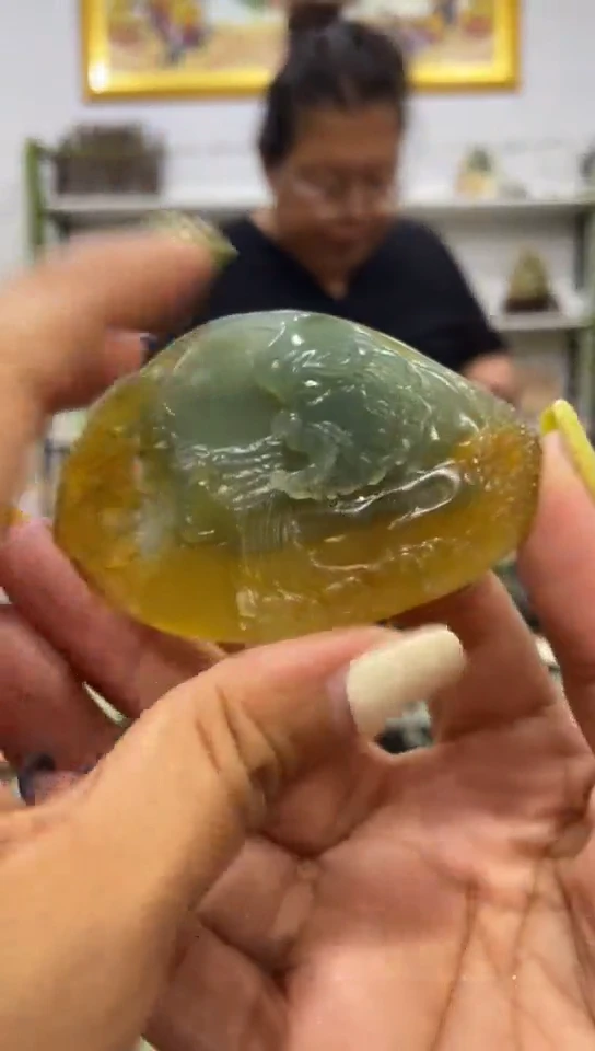 未镶嵌岫玉吊坠