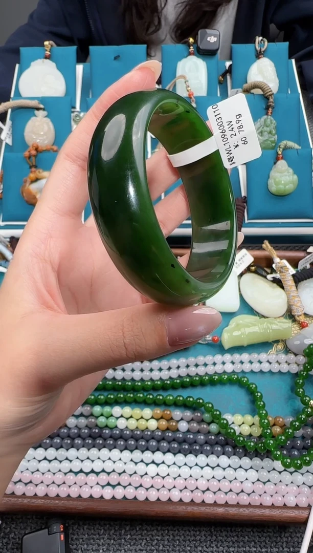 未镶嵌手镯和田玉WL60