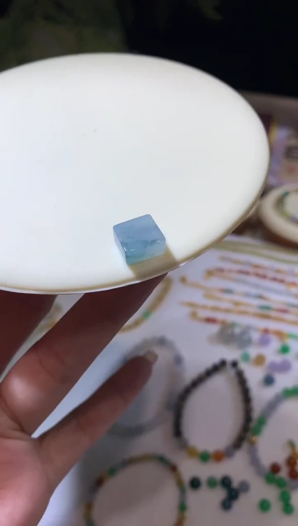 未镶嵌定制翡翠10.1*9.7*4.8卡随型99