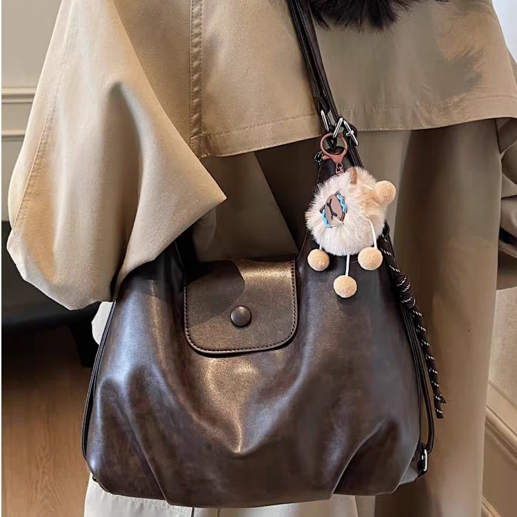 【带挂件】秋冬大容量多功能双肩包女单肩斜跨上学上班通勤托特包