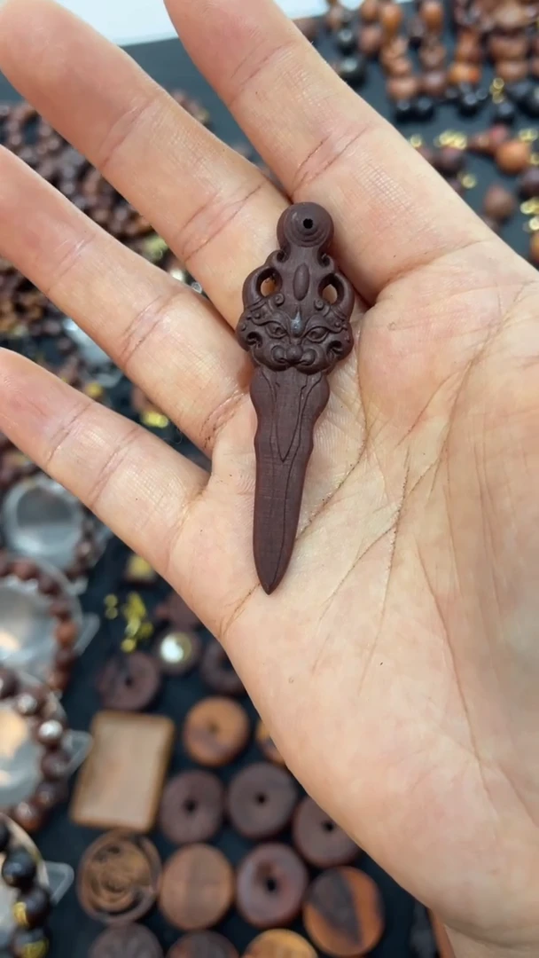 木枣木5公分狮咬剑