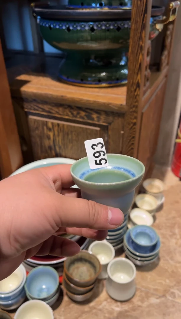 【闪购商品】瓷片593，结晶蓝葫芦茶杯