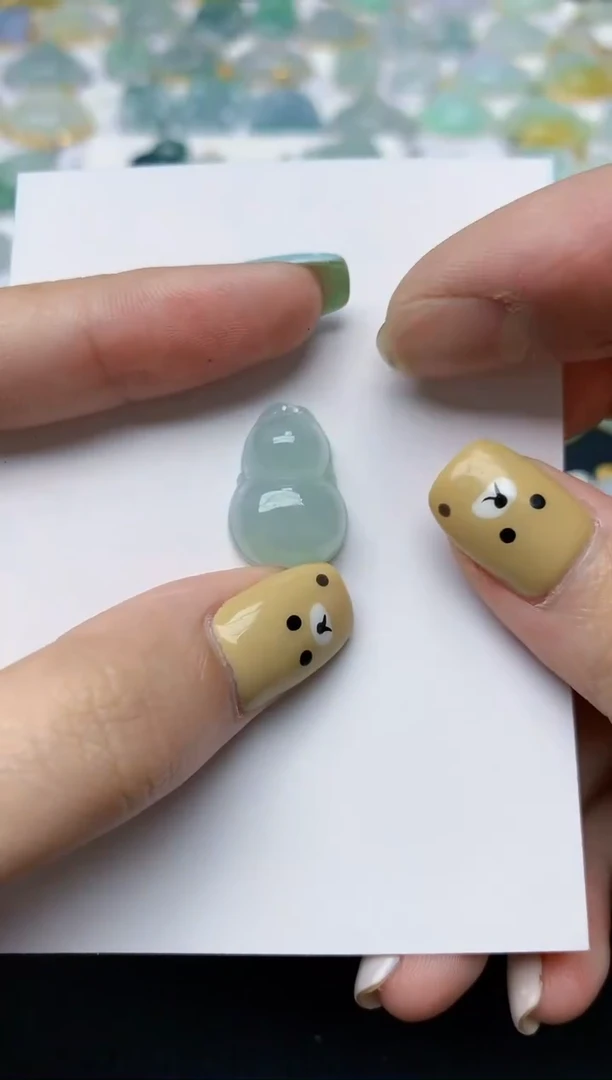 翡翠未镶嵌颈饰天然翡翠A货