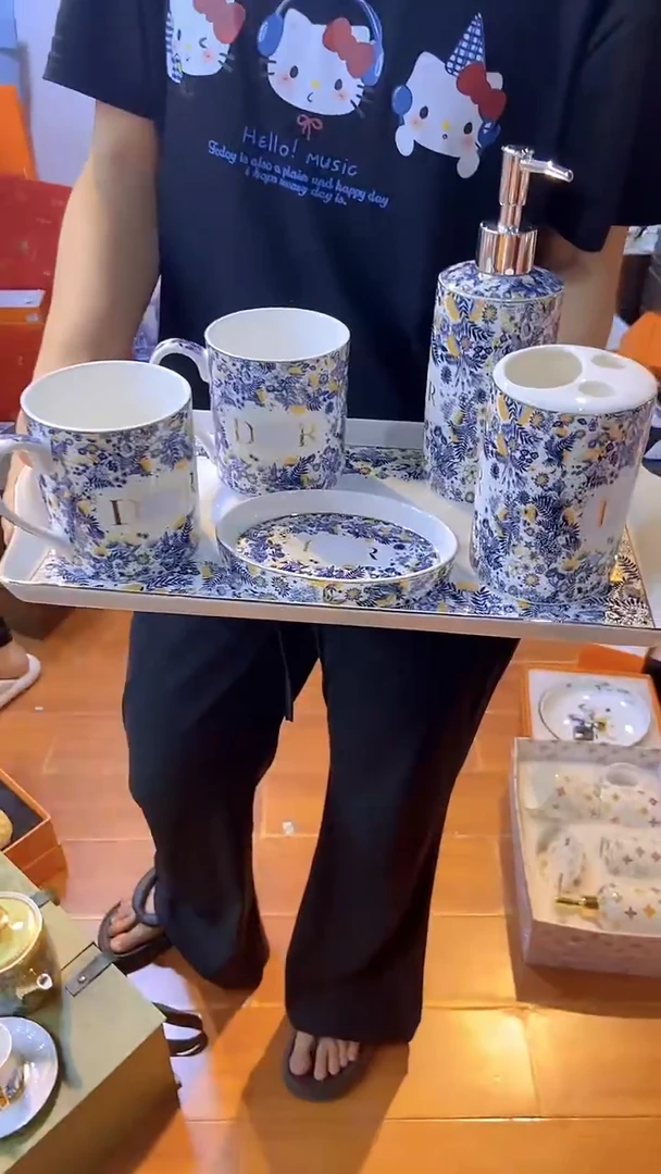 杯鸿辉家品牌瓷器，京东包邮！