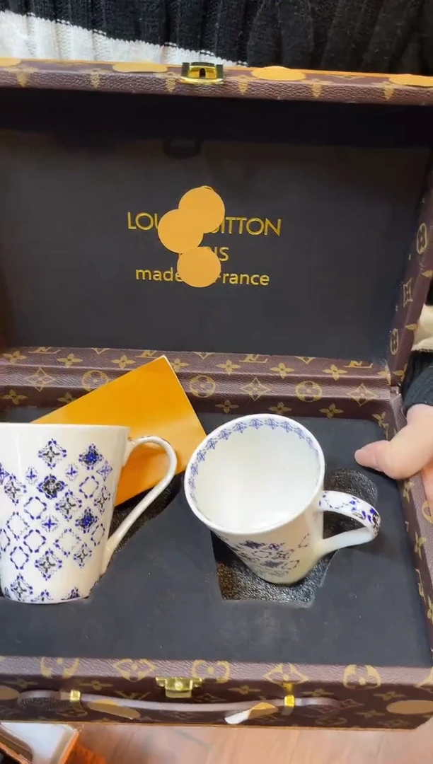 杯鸿辉家品牌瓷器，京东包邮！