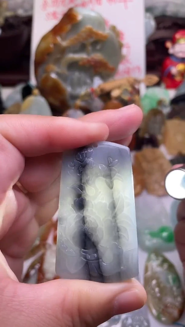 颈饰未镶嵌翡翠花开富贵