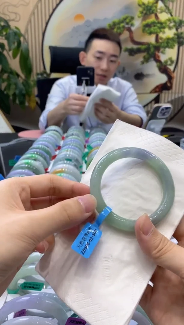 翡翠手镯未镶嵌0000005981