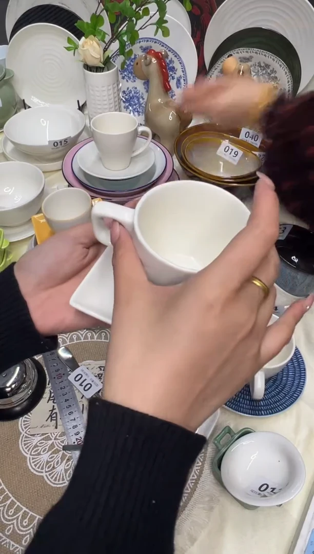 新骨瓷078瑕疵 橙白双拼方脚杯碟套装 全标底碟