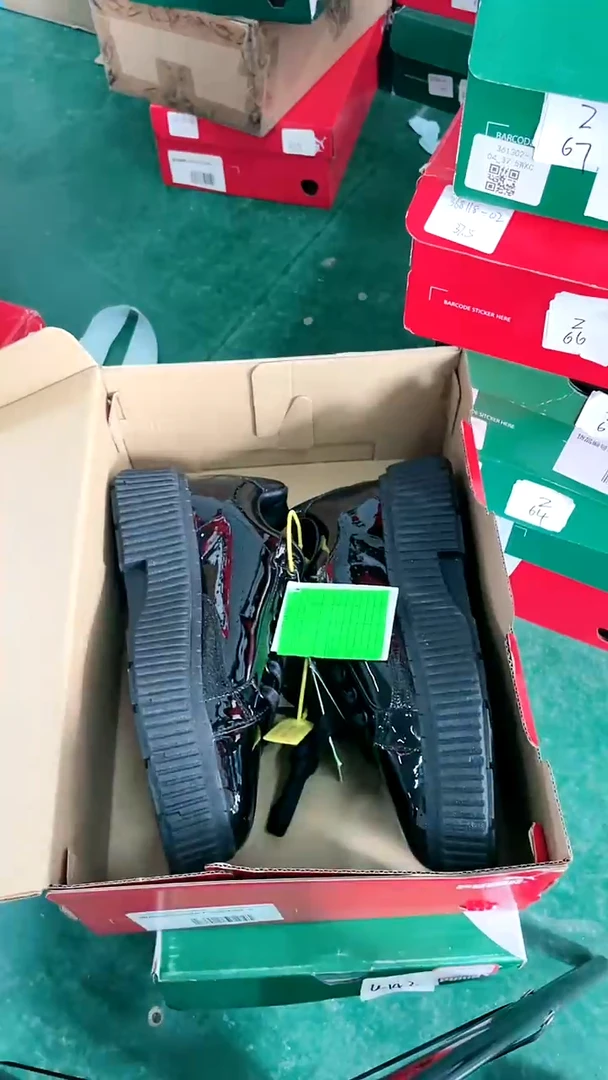 彪马时尚休闲运动鞋37.5M  Z68