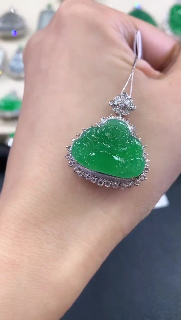 【闪购商品】翡翠吊坠(不含链)18K金镶嵌C70  