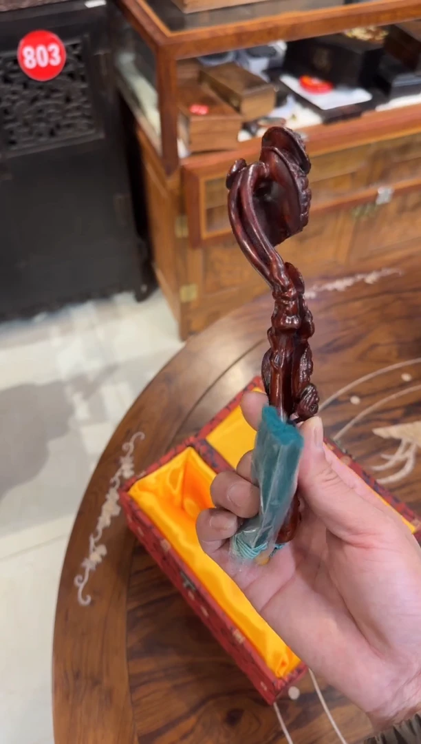 木木头款紫檀如意88