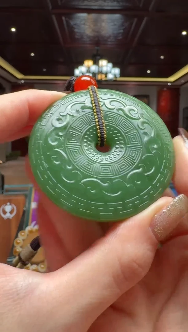 未镶嵌和田玉挂件by