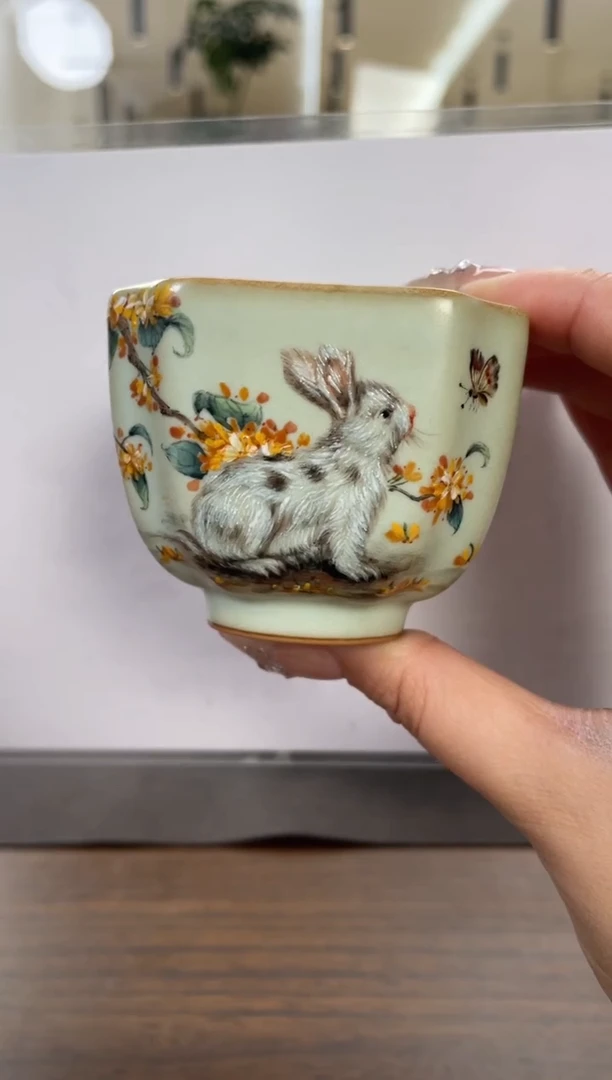 余秀华彩绘-一品杯（卯兔）