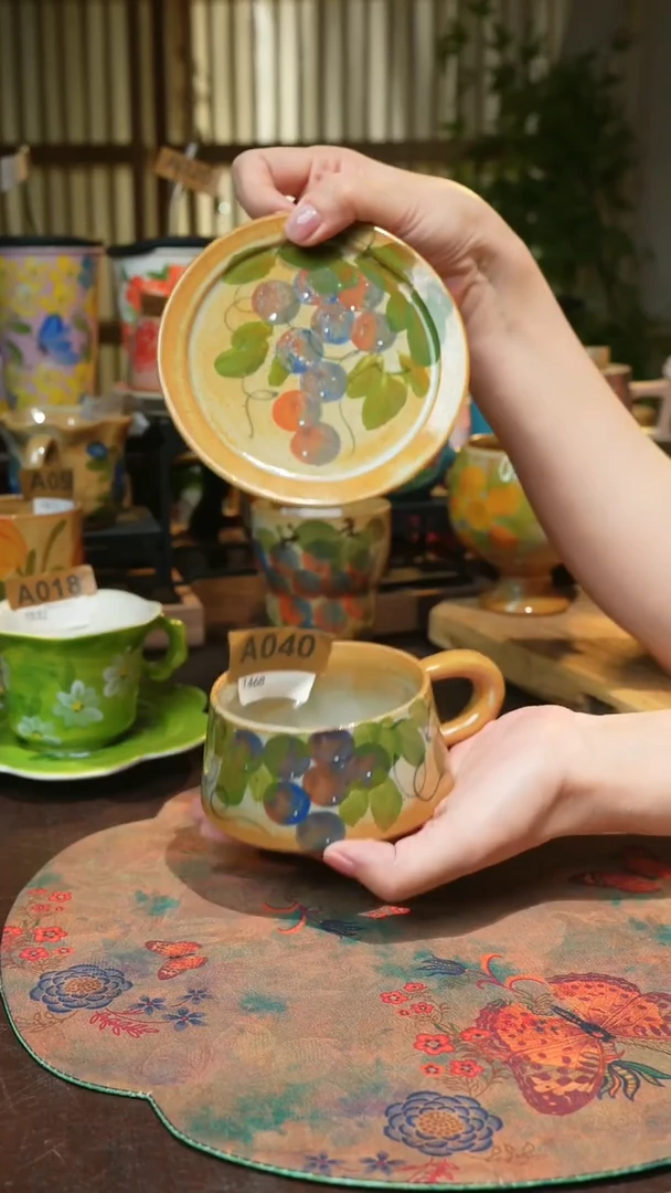 陶瓷景德镇高温釉下手绘陶瓷