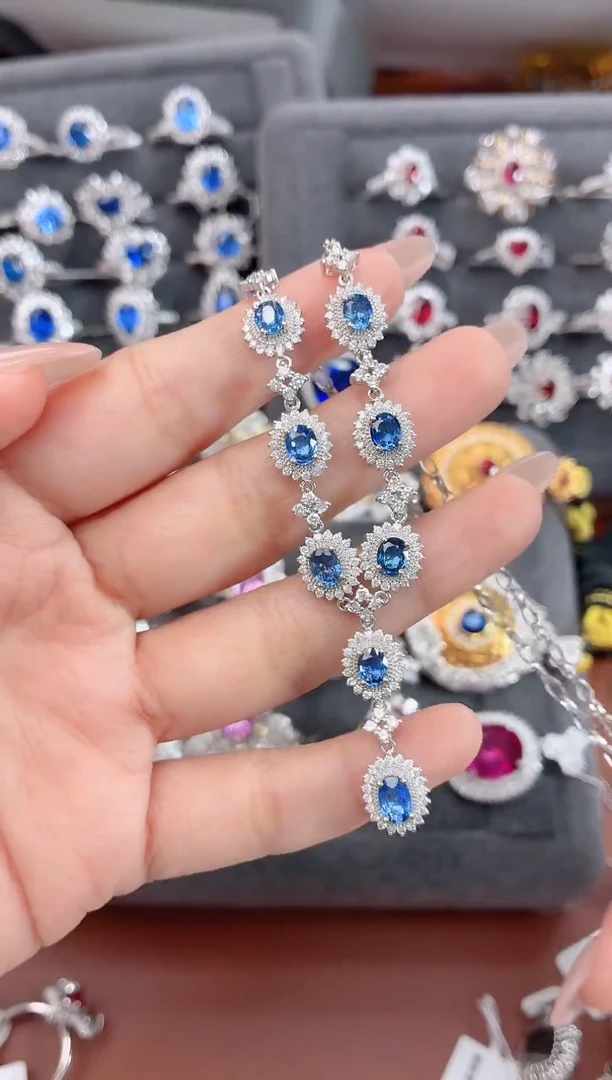 项链蓝宝石18K金镶嵌-4.38克拉