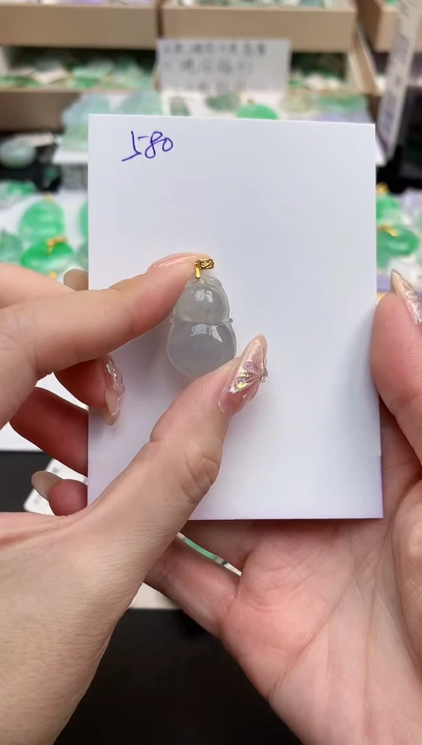 颈饰18K金镶嵌翡翠天然缅甸A货翡翠