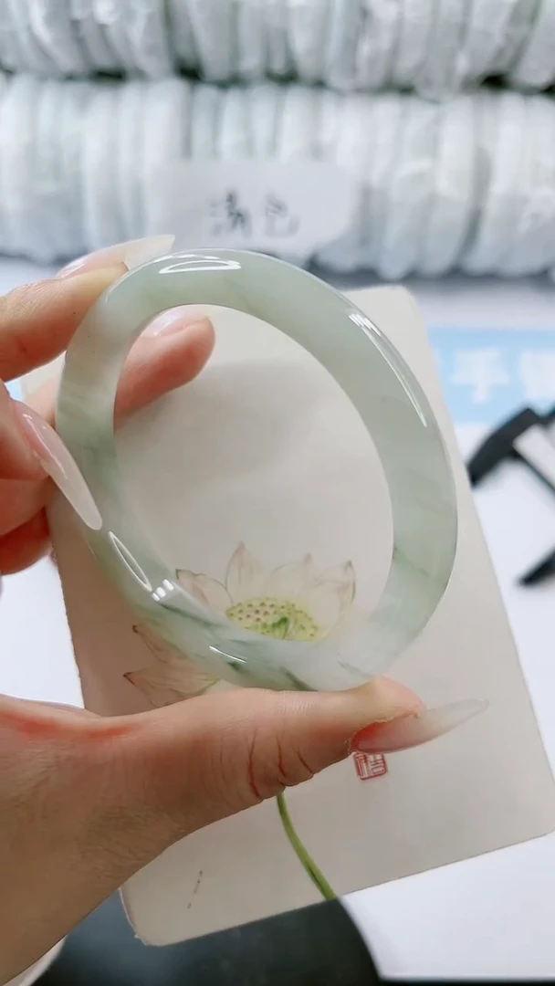 【闪购商品】石英质玉手镯未镶嵌多样性发货L361