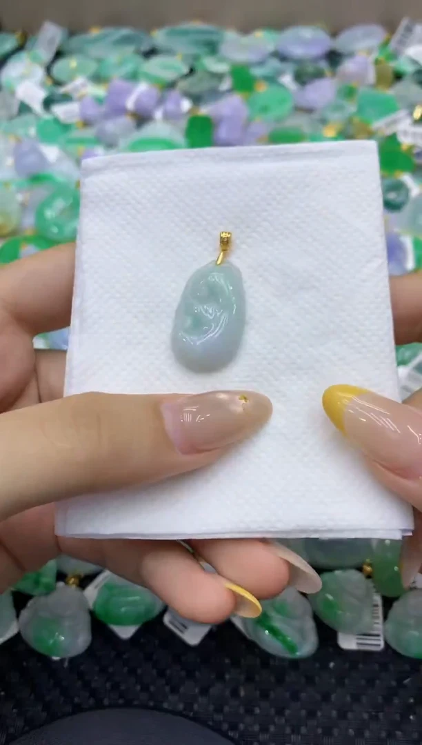 颈饰未镶嵌翡翠天然缅甸翡翠A货