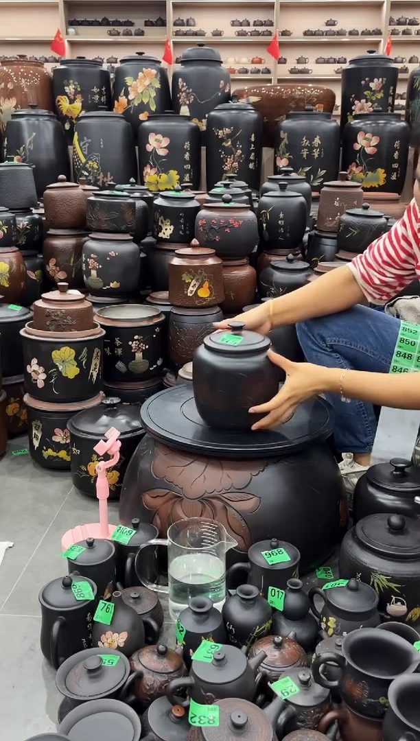 罐瑕疵茶叶罐 冬瓜荷花 574
