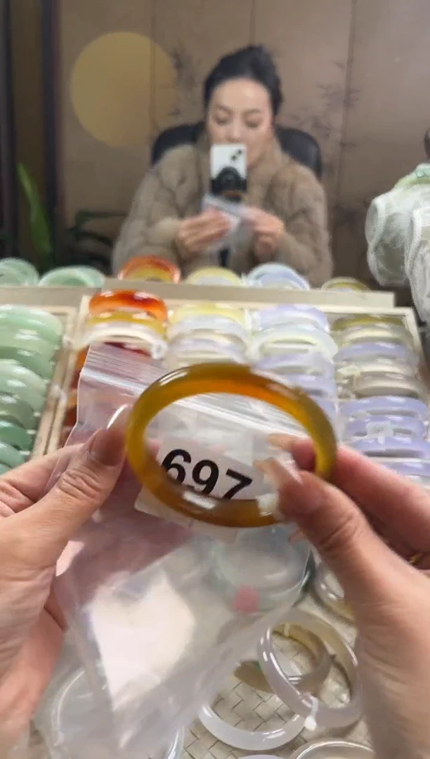 手镯玛瑙/玉髓未镶嵌697