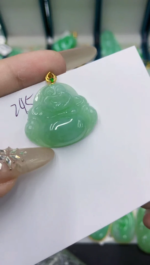 颈饰18K金镶嵌翡翠111111