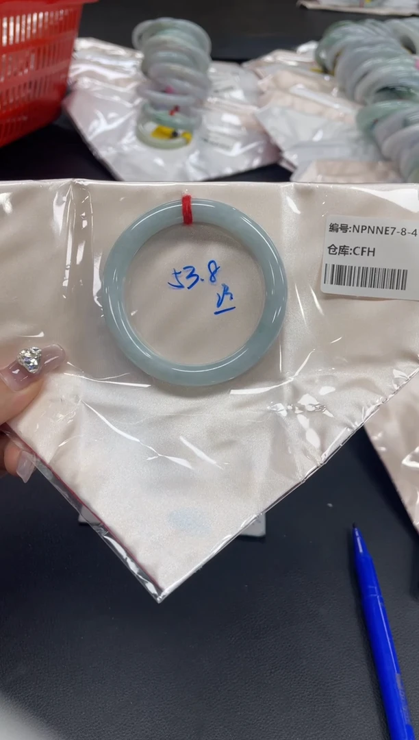 未镶嵌手镯翡翠翡翠手镯