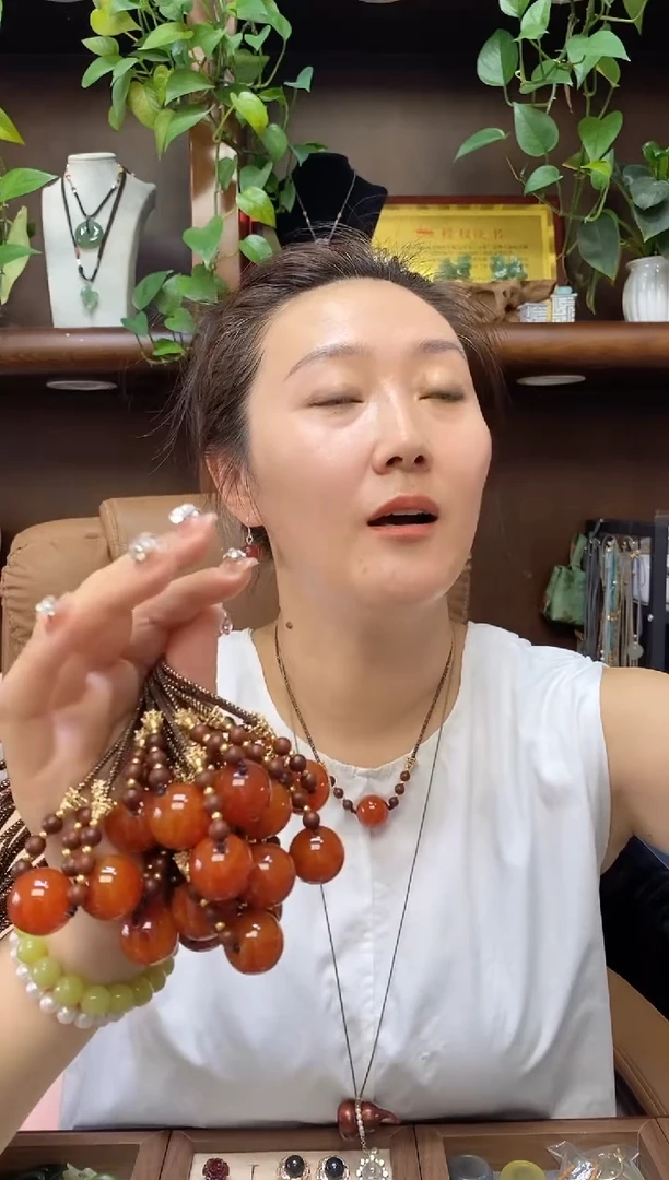 未镶嵌吊坠玛瑙/玉髓多样性发货其中发一