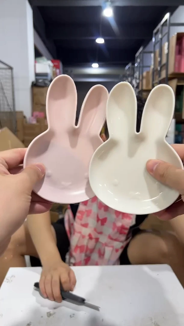 瓷片小号白色加粉色米菲兔盘子2件套