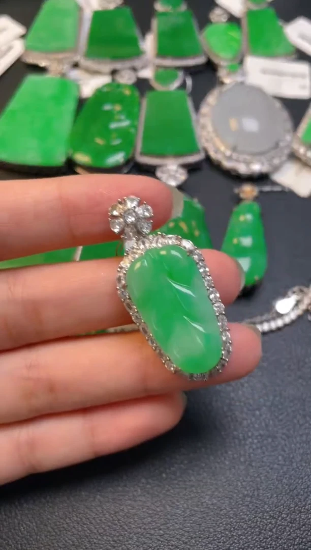 吊坠(不含链)银S925镶嵌翡翠吊坠