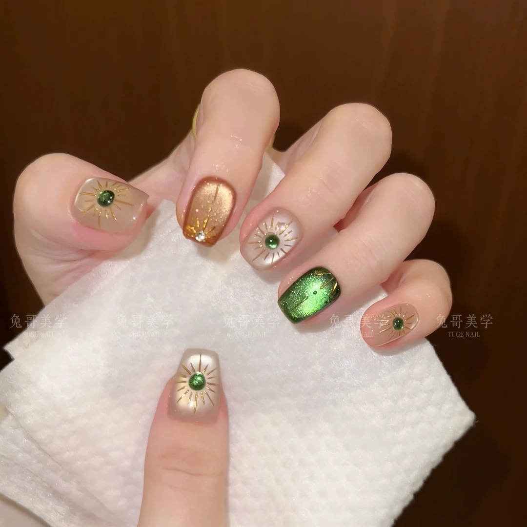 TugeNail“阿波罗”高定手绘纹理感希腊穿戴甲显白绿宝石美甲小鱼儿