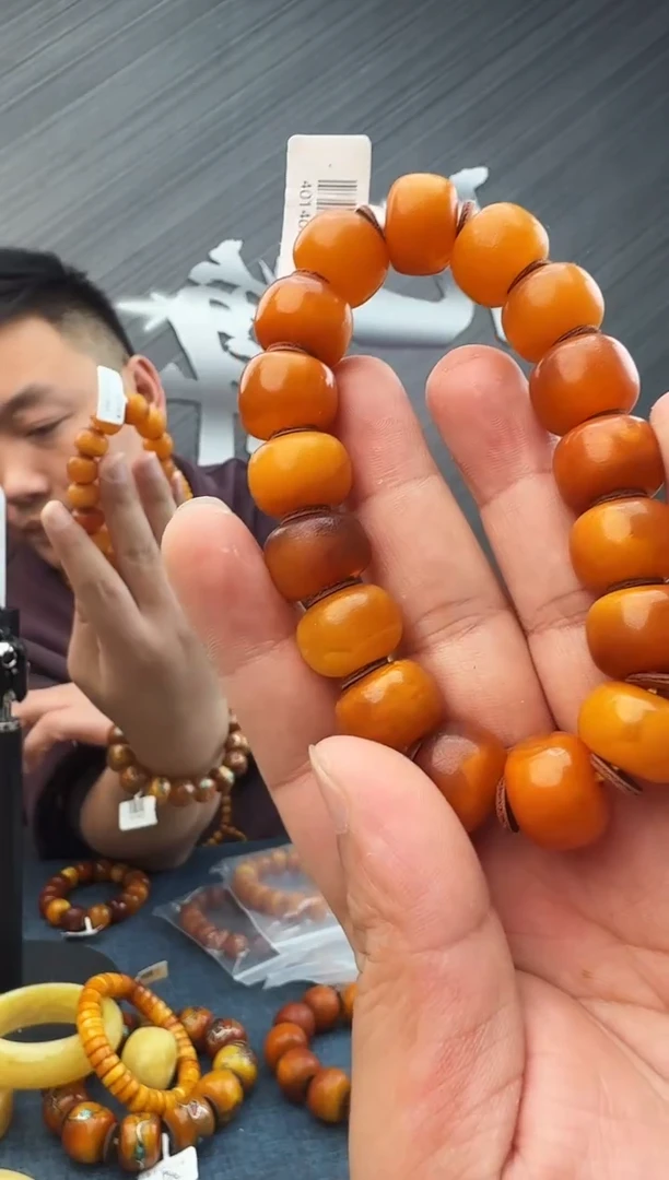 蜜蜡未镶嵌珠宝奇石假一罚十 35，15多样性发其一