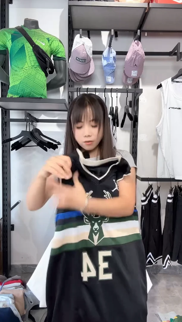 1804编码 瑕疵修复以直播间讲解为准 尺码L