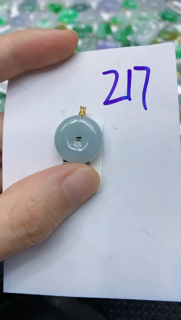 翡翠18K金镶嵌颈饰11111111111