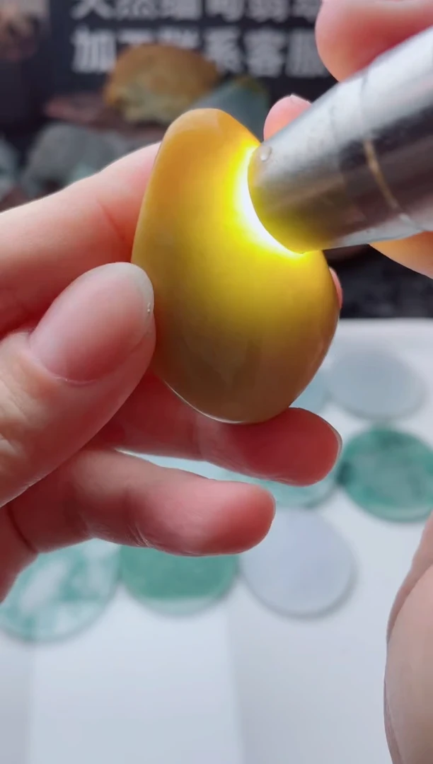 翡翠未镶嵌颈饰3990.....