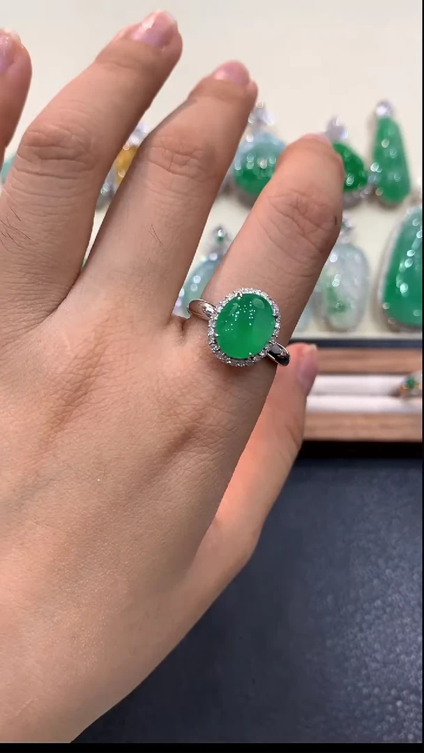 18K金镶嵌戒指翡翠葫芦戒指-35