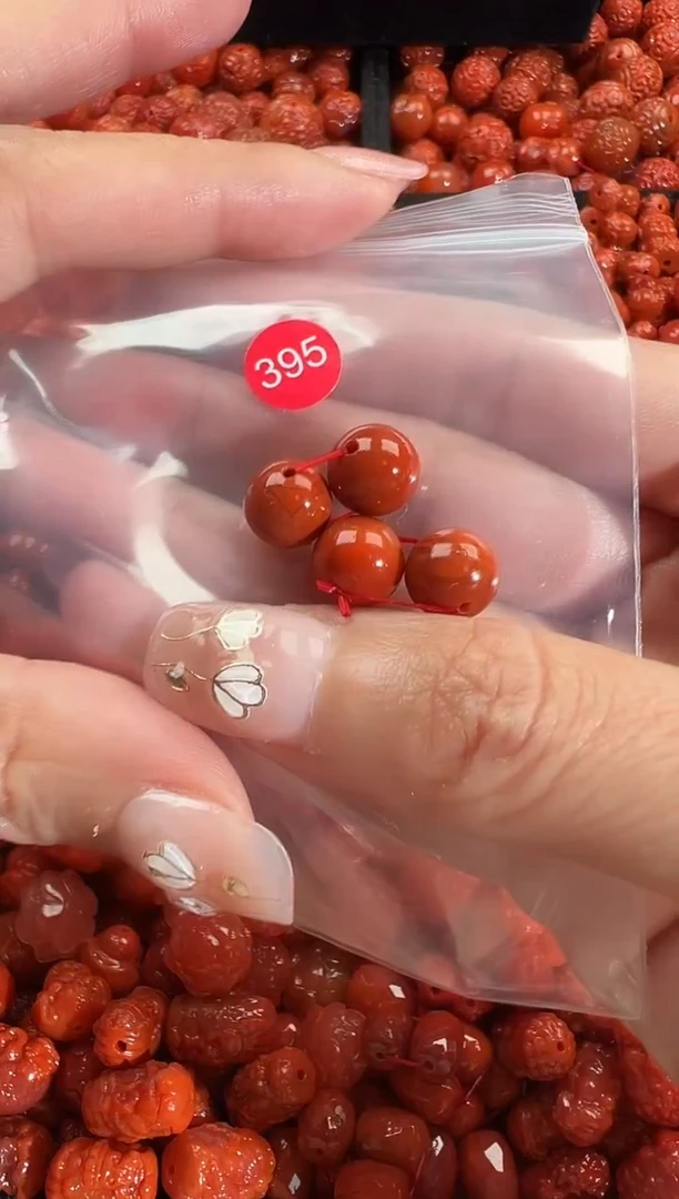 颈饰未镶嵌南红玛瑙1