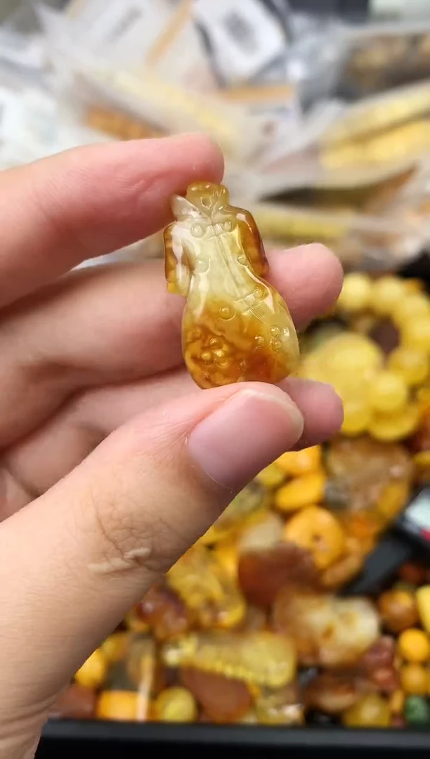 未镶嵌琥珀珠宝奇石211
