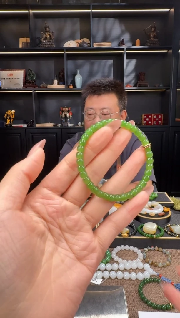 颈饰未镶嵌和田玉6mm碧玉极致手串 藏物系列