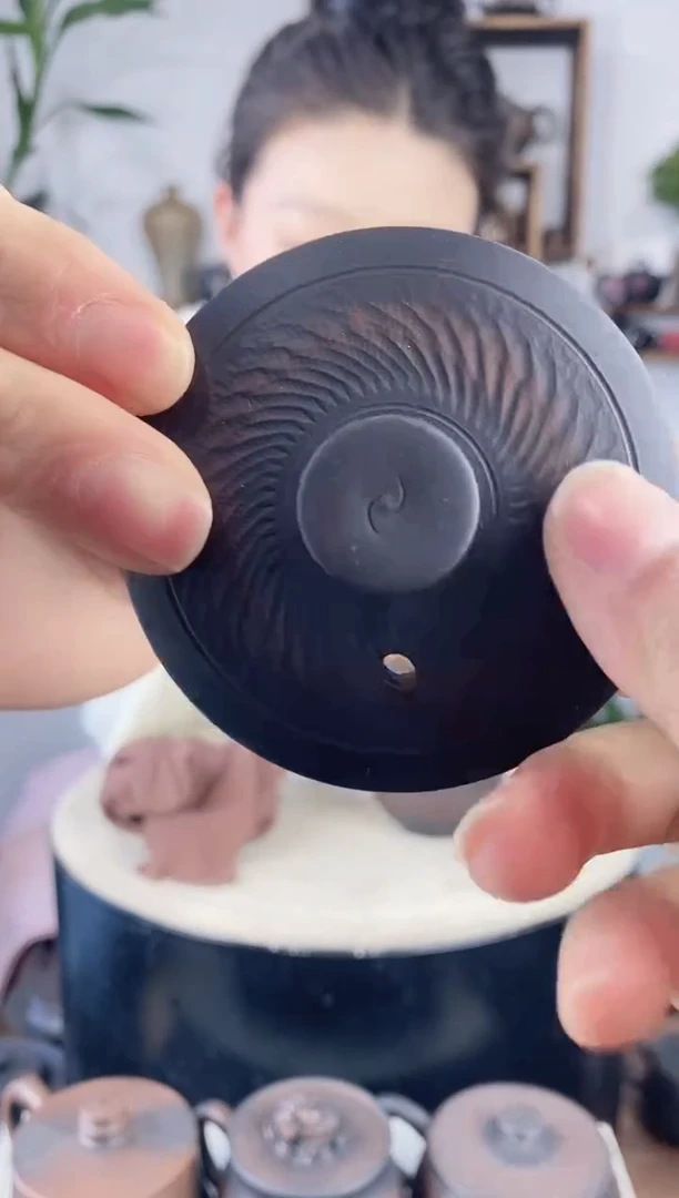 【闪购商品】壶 瑕疵手抓壶《建水紫陶》427