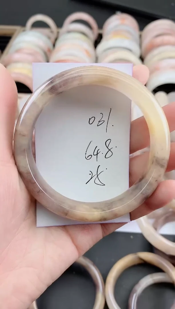 未镶嵌手镯石英质玉（金丝玉）031