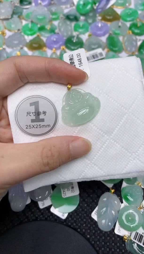 翡翠18K金镶嵌颈饰1111111111