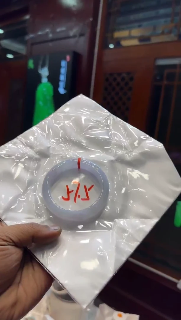 未镶嵌手镯翡翠手镯