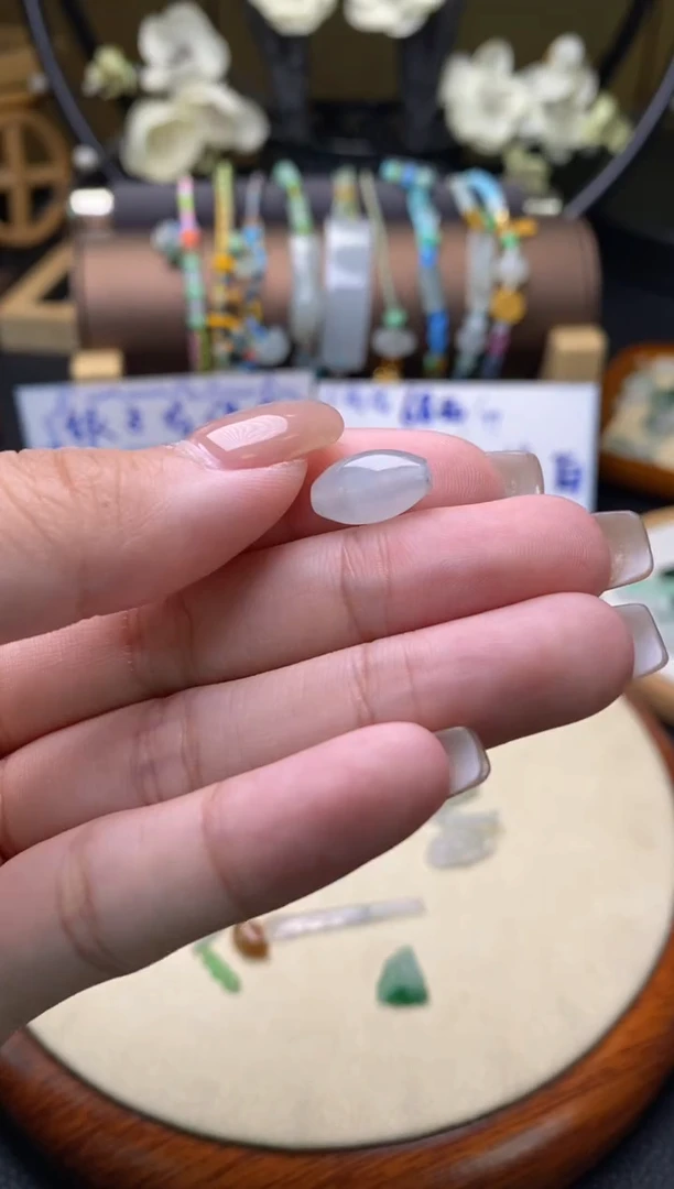 颈饰未镶嵌翡翠净货18296