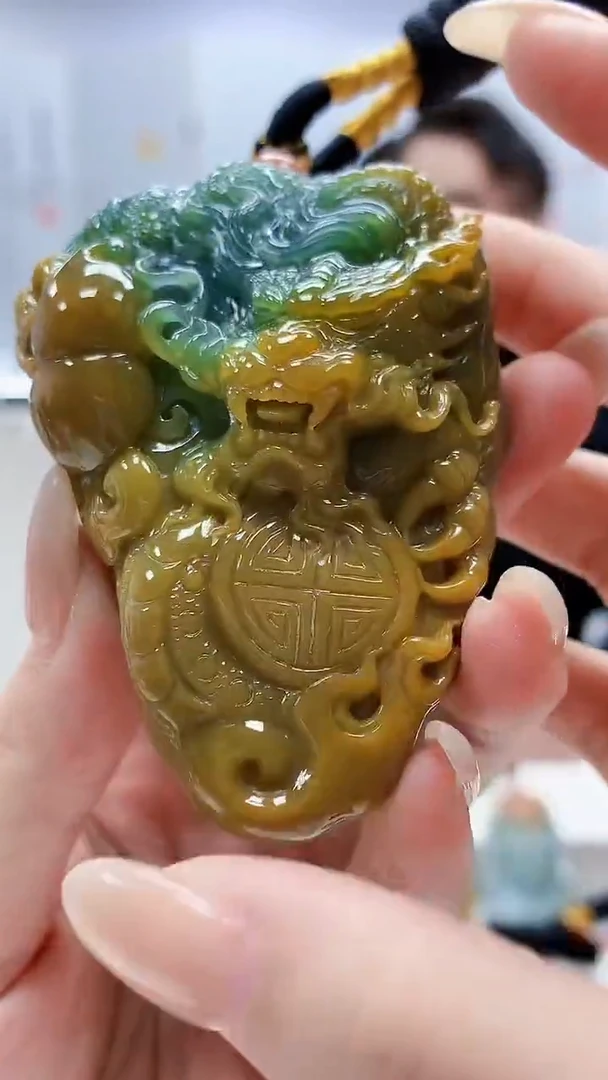 未镶嵌定制翡翠5060lr-毛货挂件192