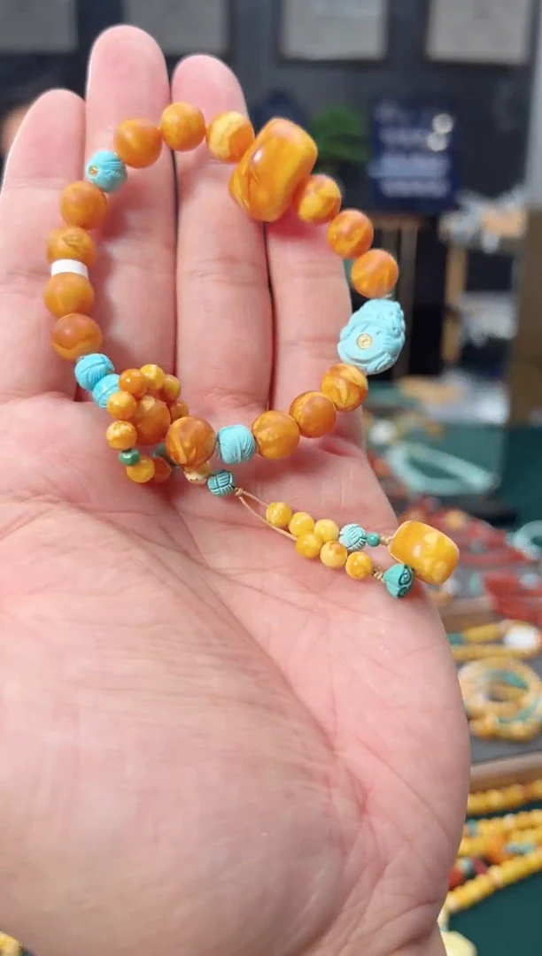 【闪购商品】琥珀裸石18K金镶嵌橘皮花蜡吞金兽手串-S34